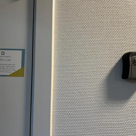 5 Min Walk To Lego House - With Private Bathroom N4 Apartamento *