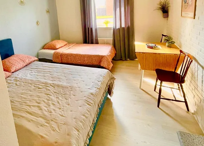 5 Min Walk To Lego House - With Private Bathroom N4