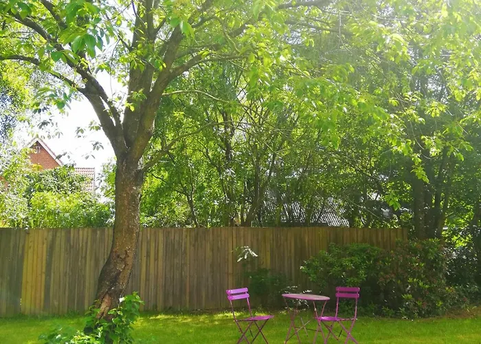 5 Min Walk To Lego House - With Private Bathroom N4 *