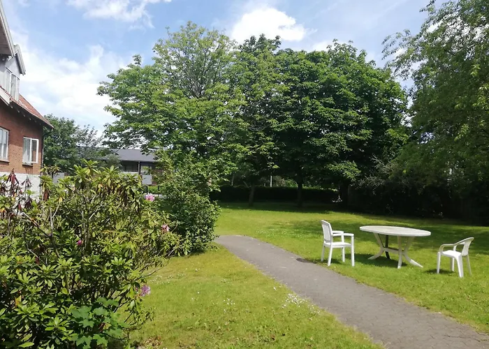 5 Min Walk To Lego House - With Private Bathroom N4 Daire